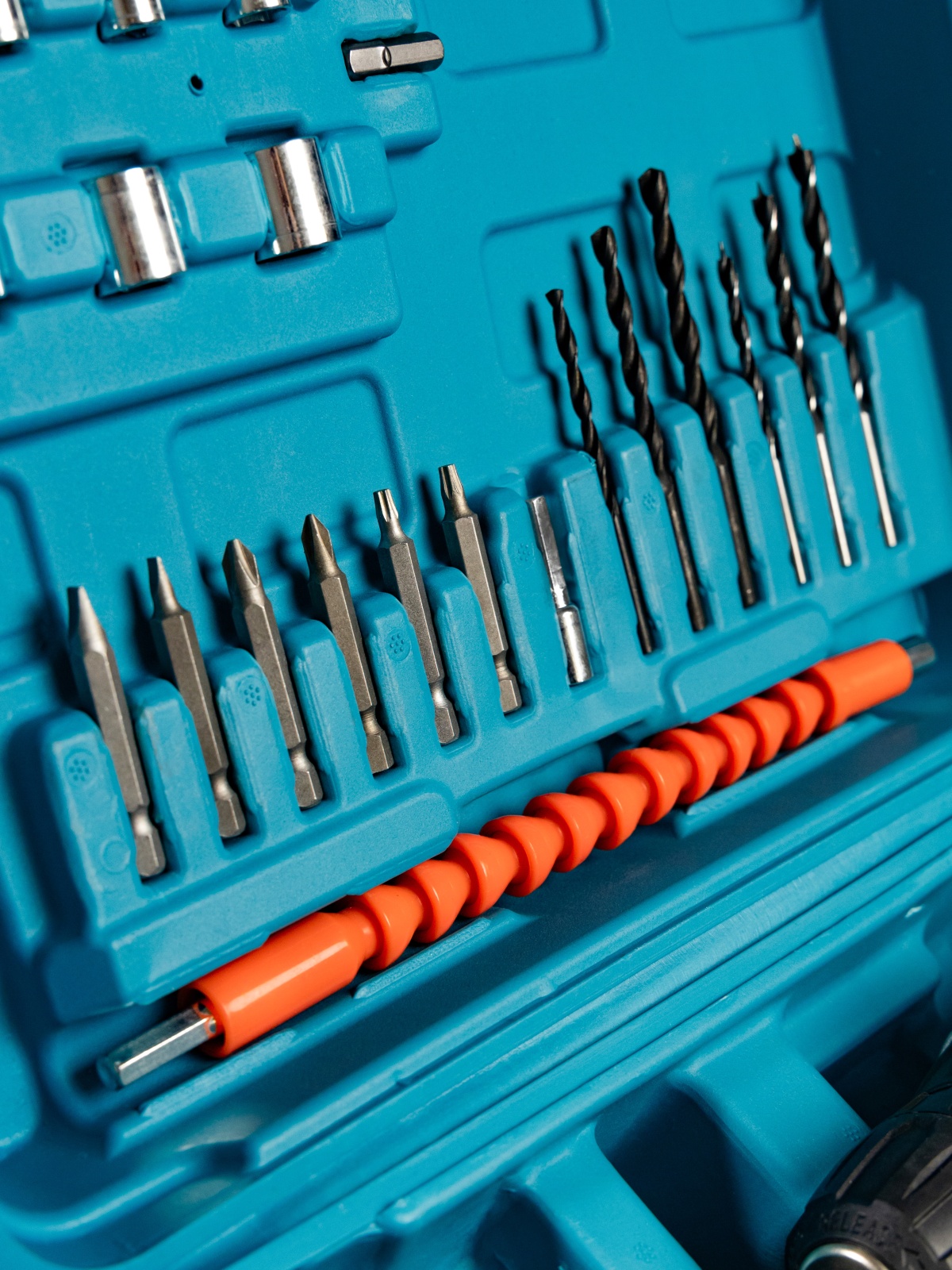 СТАРТ Дрель-шуруповерт аккум.бесщеточная 24В 2х2Ah Li-Ion кейс 28 предм